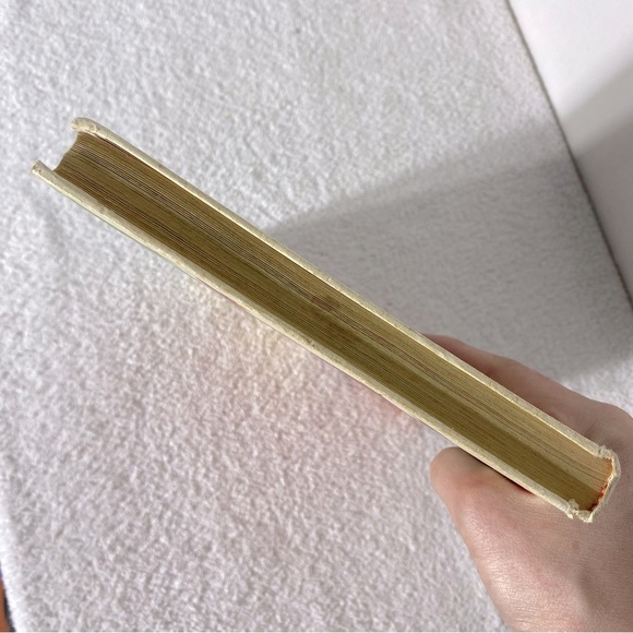 Vintage Favourite Stories Children's Book - Picture 10 of 14